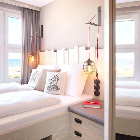 Bretterbude 3* 海利根港